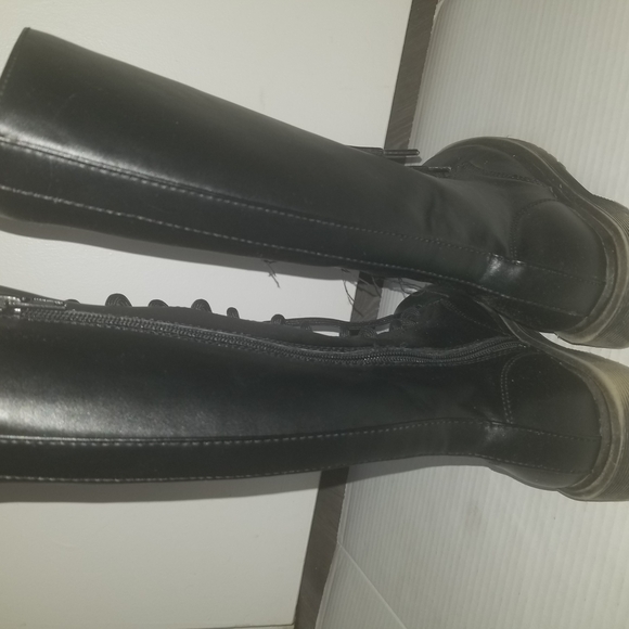 Girls Steve Madden Black Lace-Up Combat Boots - Picture 4 of 11